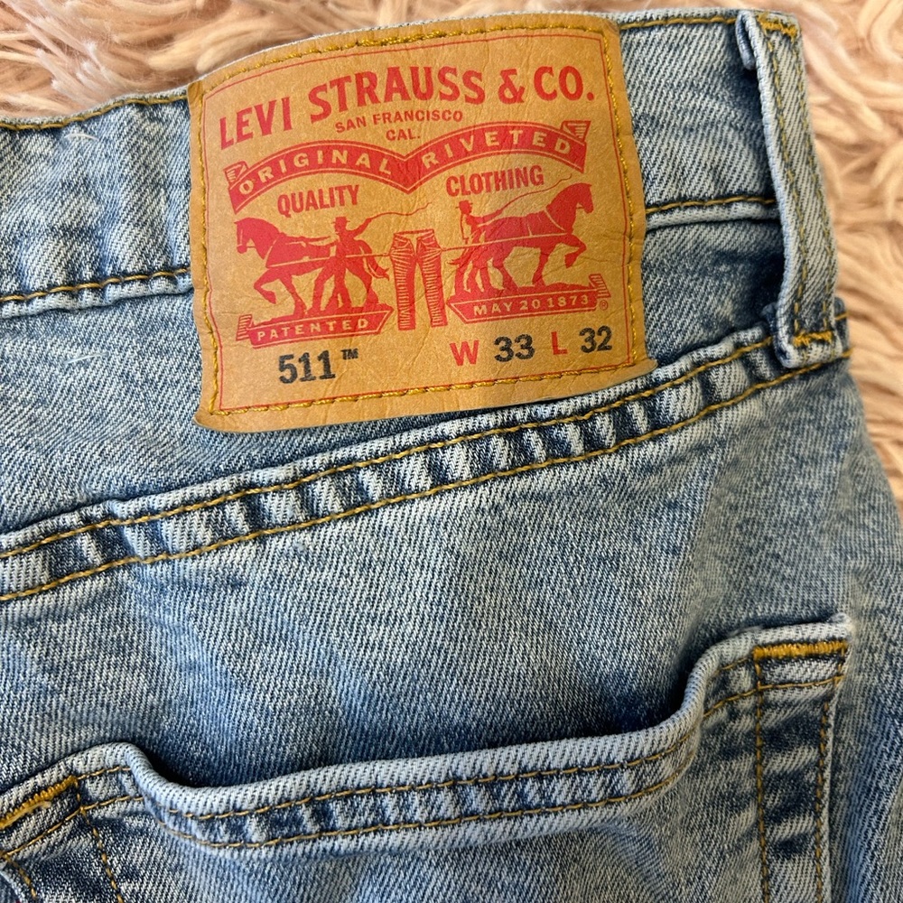 Men’s 33x32 Levi’s light wash jeans